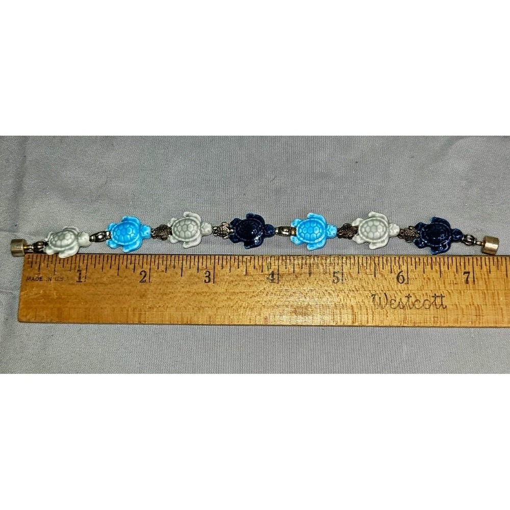 Blue/White Turtle Dangle Charm Beaded Chain Bracelet, 7", Magnetic Barrel Clasp